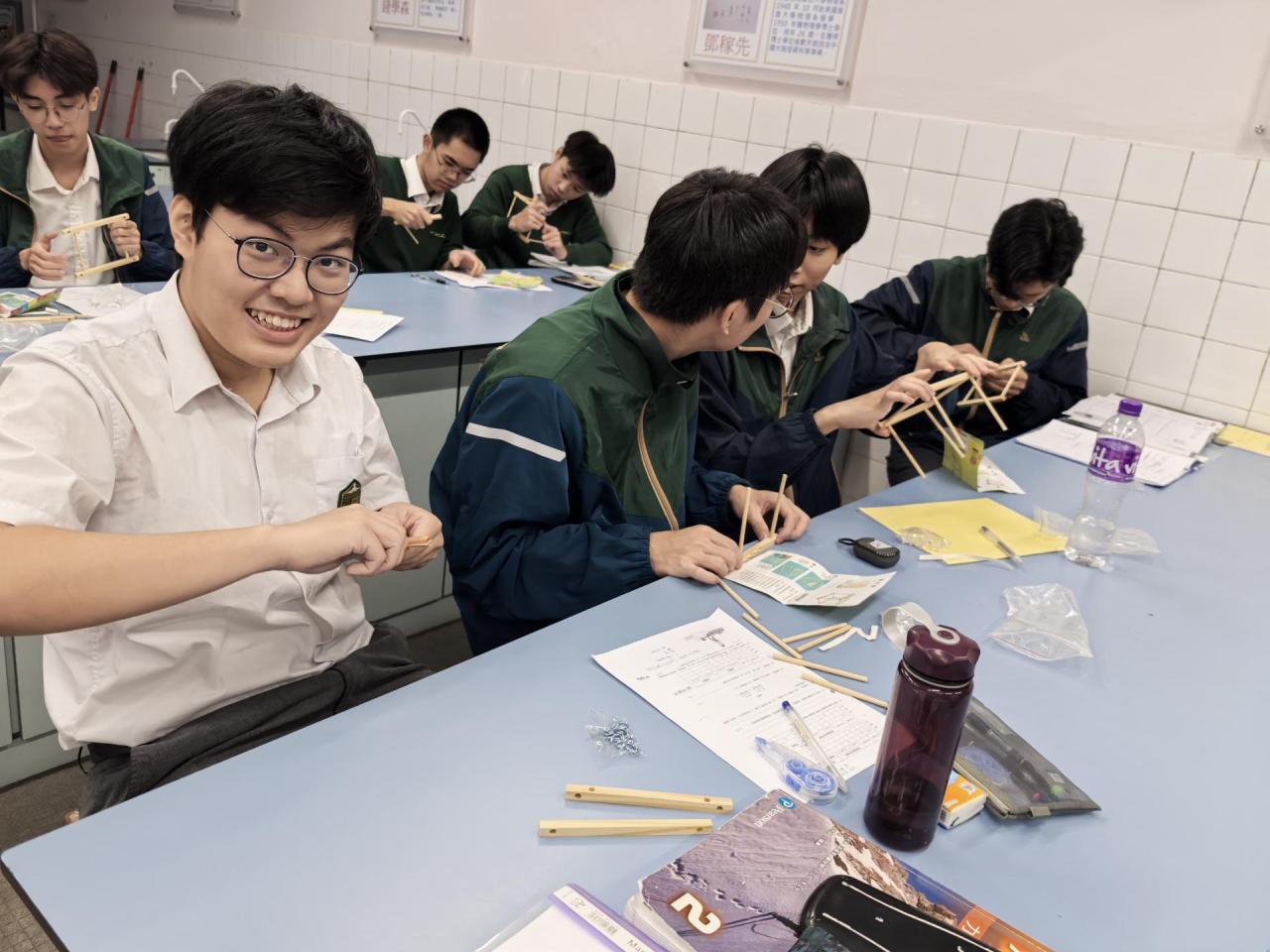 牛頓擺製作活動